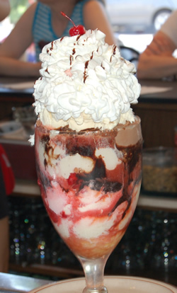 Newtonite Ultimate Sundae